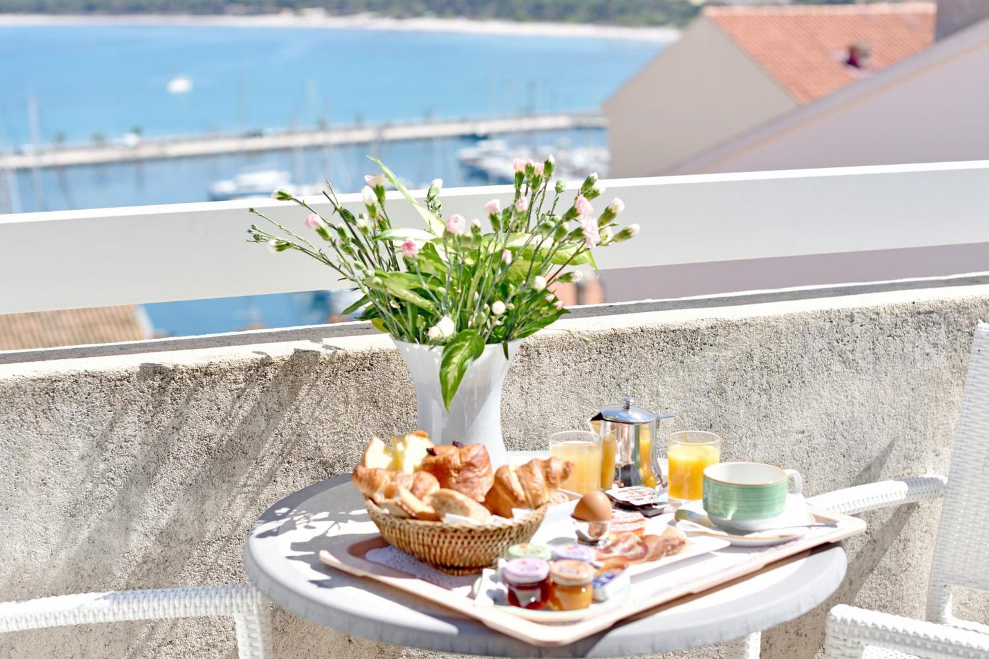 Hotel Le Rocher Calvi  Eksteriør billede